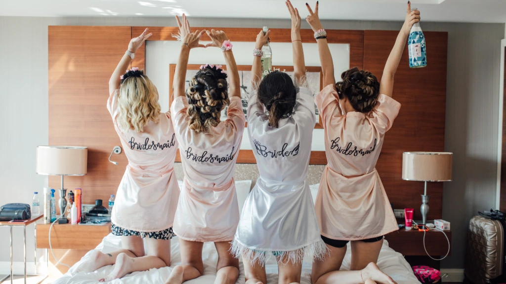 Broderie pour enterrement de vie de jeune fille